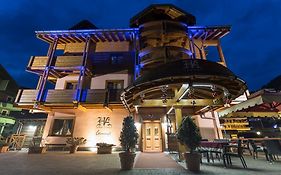 Hotel Arisch
